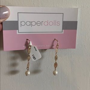 Pearl drop earrings
